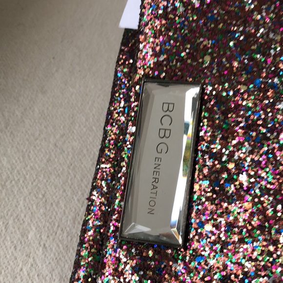 *SOLD* BCBG Clutch - Picture 4 of 5